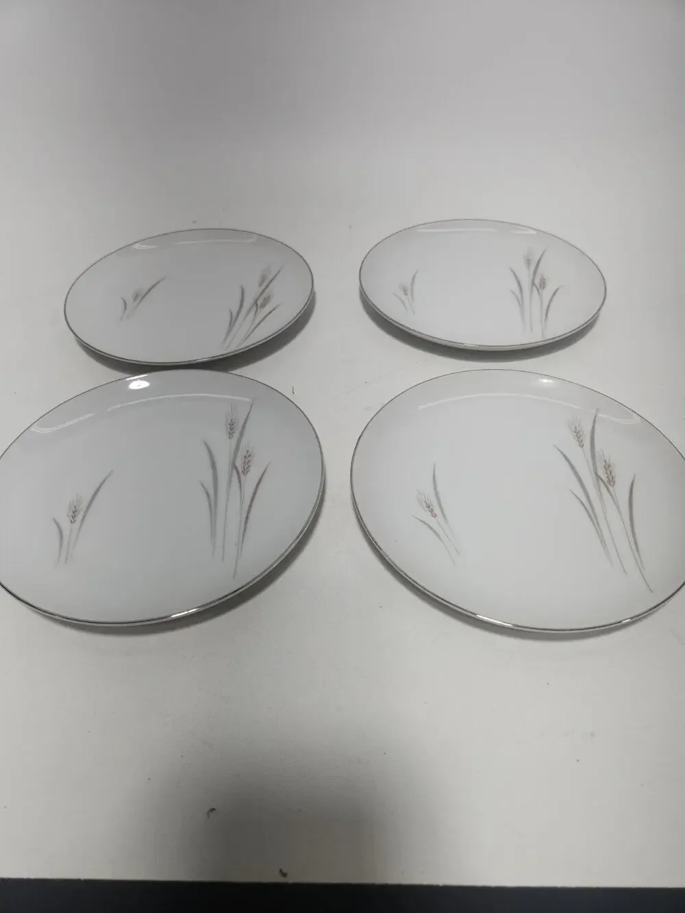 Set of 4 Vintage Platinum Wheat Fine China Japan Salad Plates 7.5